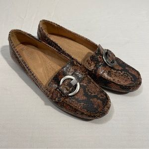 Naturalizer Women’s Loafer with Snake Print Size 10